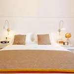 Casa Oliver Boutique - Principe Real Bed & Breakfast 4*