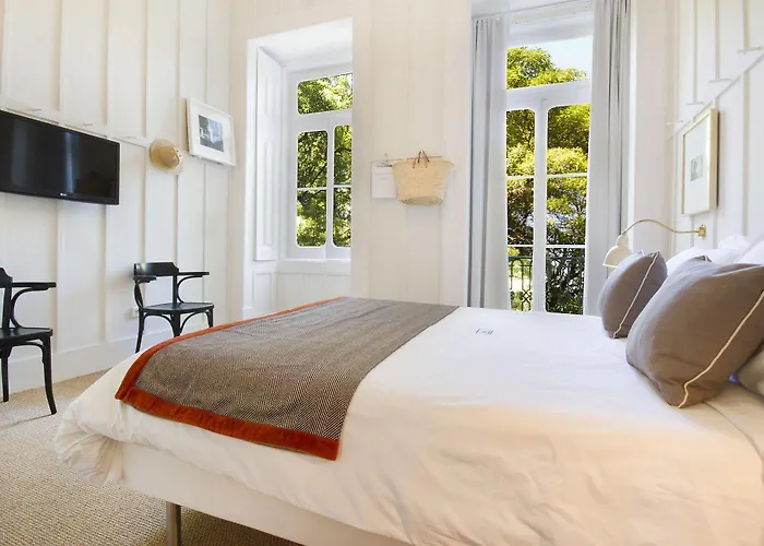 Casa Oliver Boutique - Principe Real Bed & Breakfast 4*