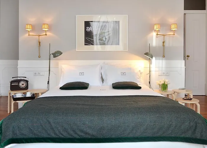 לינה וארוחת בוקר Casa Oliver Boutique - Principe Real 4*